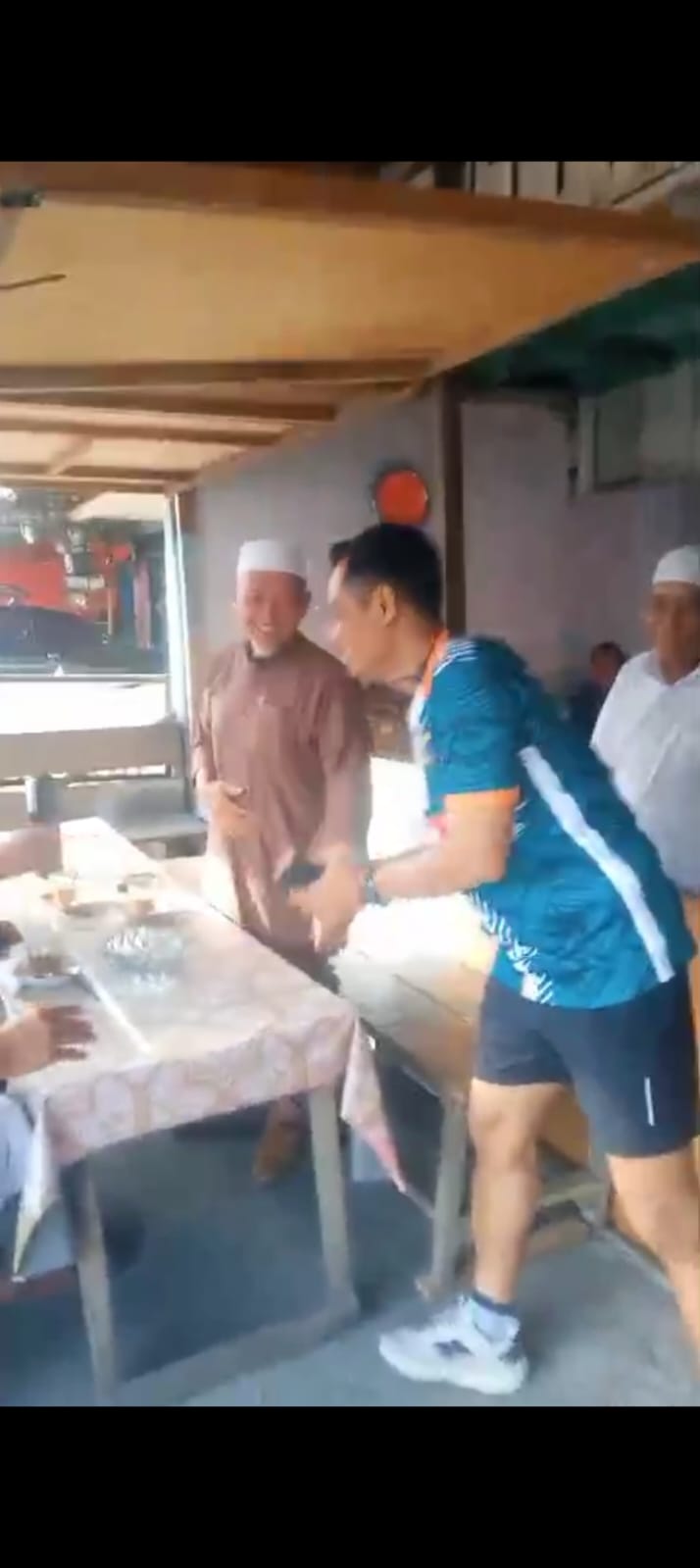 Suasana Penuh Keakraban, Ngopi Bareng Kapolres Rohul AKBP Emil Bincang Santai Kamtibmas Bersama Tokoh Agama dan Masyarakat Pasir Pengaraian