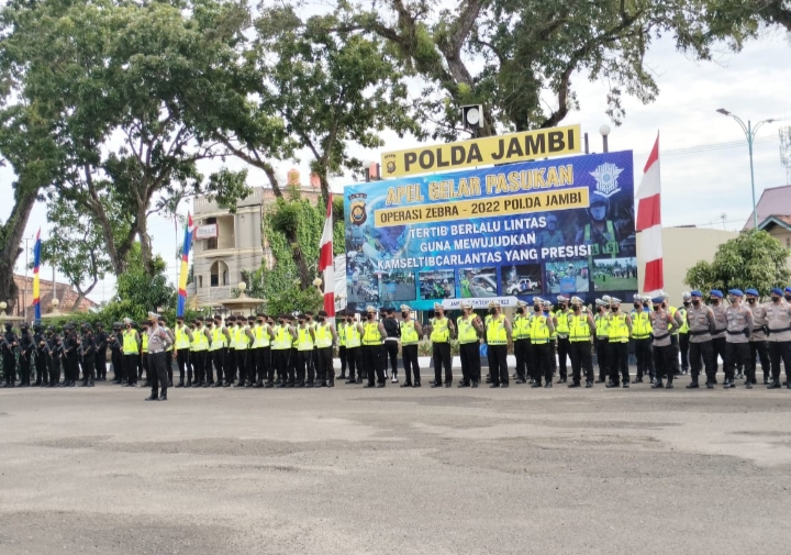 Kepolisian Daerah Jambi Menggelar Apel Pasukan Operasi Zebra 2022 Serentak