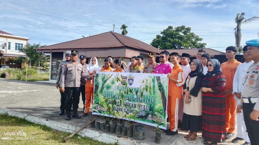 Polsek Ujung Batu dan Upika Gelar Penanaman Pohon dan Sosialisasi Green Policing