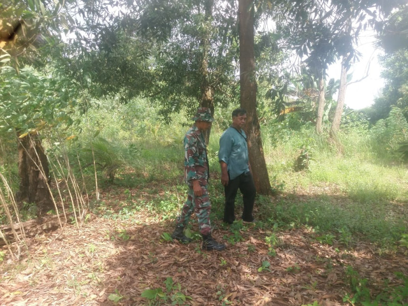 Patroli Sertu Nono Untuk Meninjau Lahan Guna Mencegah Titik Api