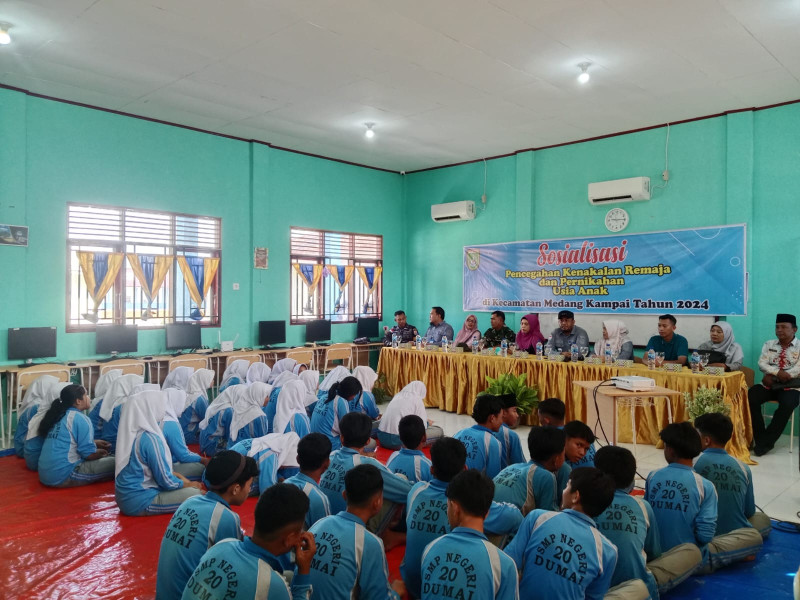 Danpos Ramil Medang Kampai Sosialisasikan Pencegahan Kenakalan Remaja di SMPN 20 Mundam
