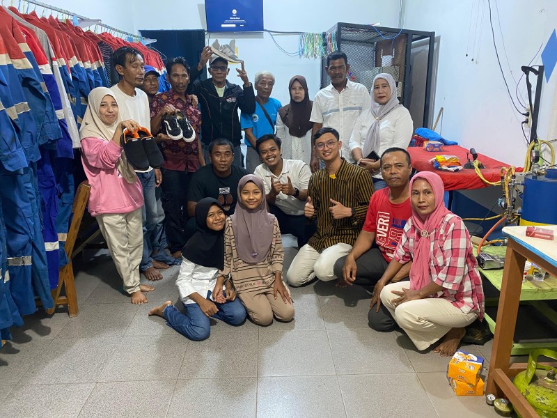 Dorong Inkusivitas Program CSR Green Laundry, Kilang Pertamina Dumai Beri Pelatihan Cuci Sepatu