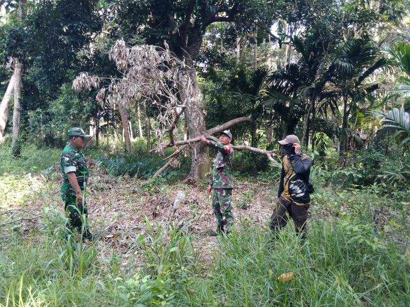 Babinsa Ajak Warga Desa Kudap Cegah Pembukaan Lahan dengan Membakar
