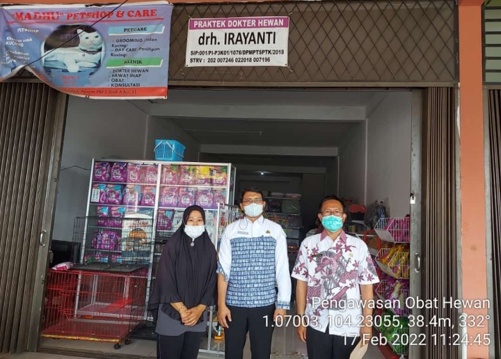 Pengawas Obat Hewan Bintan Lakukan Pengawasan Ke Unit Usaha