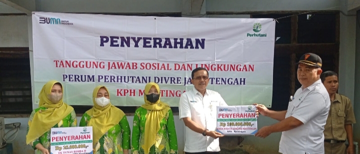 Wana Wisata Mantingan dan TK Tunas Romba II Sulang Dapat Bantuan TJSL Dari Perhutani