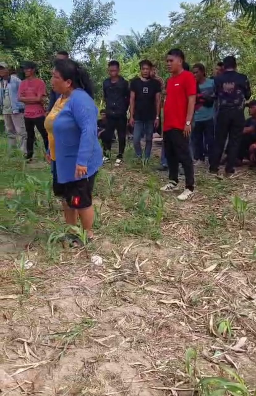 Terjadi Keributan Antara Kelompok Tani Dengan Beberapa Orang Yang Mengaku Pemilik Lahan