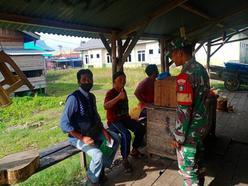 Komsos Babinsa di Kampung Pancasila Teluk Belitung Berlangsung Aman dan Kondusif