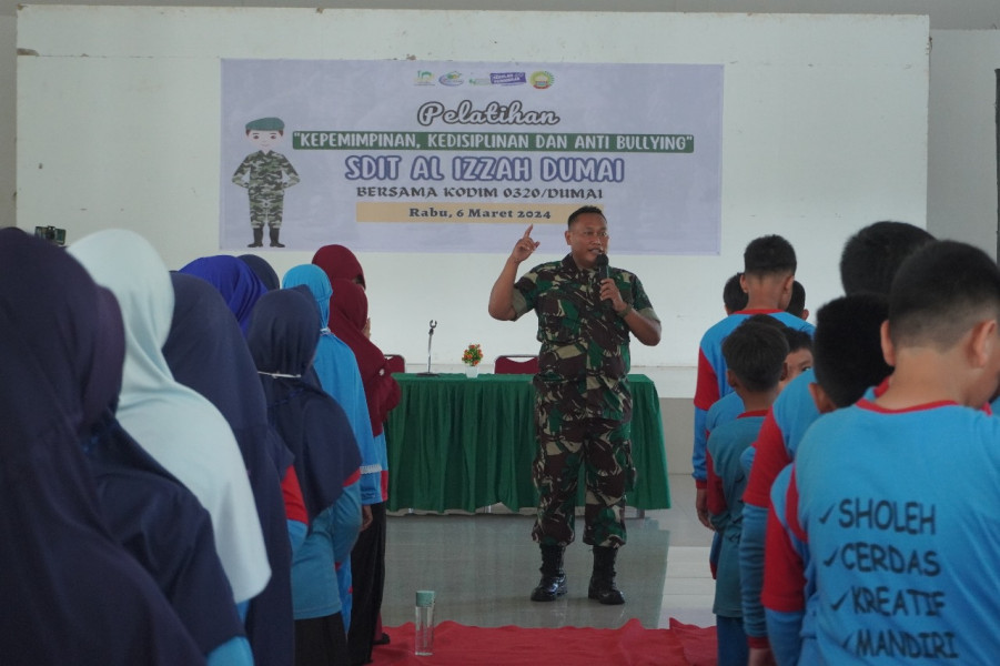 Kepala Sekolah SDIT Al Izzah Mengucapkan Terima Kasih Kepada Kodim 0320/Dumai