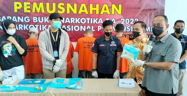 BNN Jambi Musnahkan Barang Bukti Narkotika Jenis Sabu, Ganja dan Pil Ekstasi