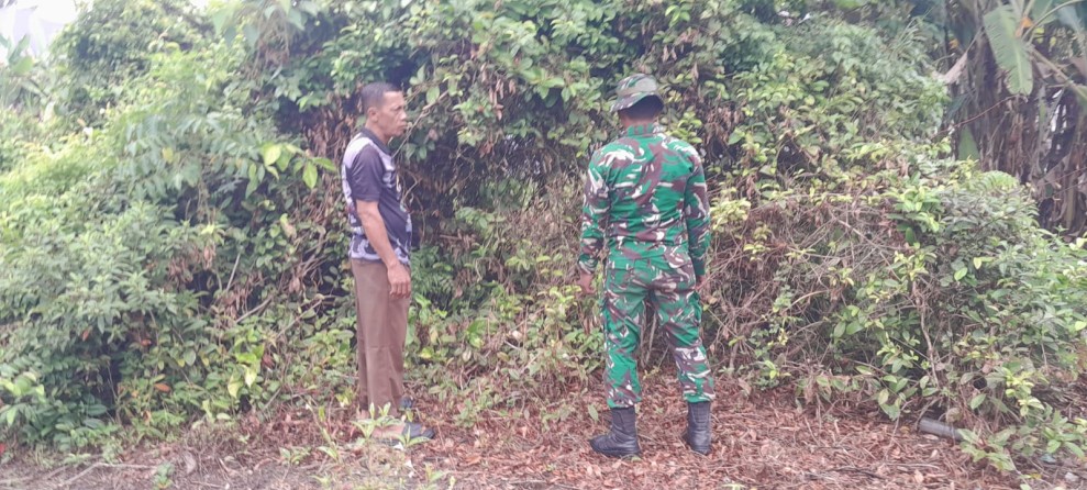 Patroli Rutin Babinsa dan Warga Wujudkan Desa Tanjung Pisang Bebas Titik Api
