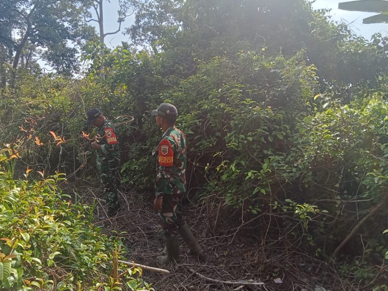 Patroli Babinsa di Meranti Bunting, Wujud Nyata Cegah Karhutla Sejak Dini