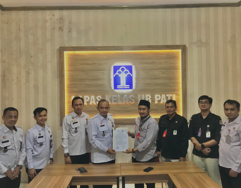 Penandatanganan Penyusunan Daftar Pemilih di Lokasi Khusus Lapas Pati, Oleh Ka Lapas dan Ketua KPU