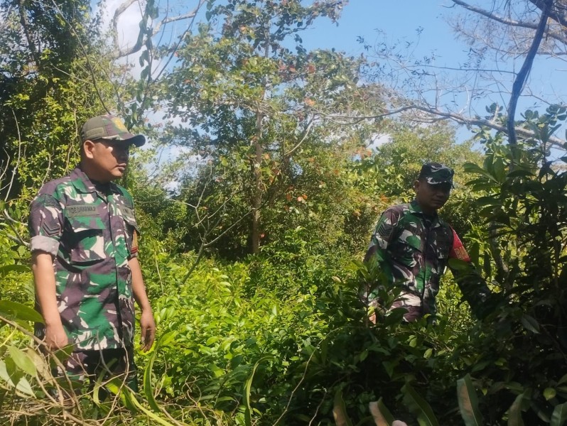 Jaga Lingkungan, Babinsa dan Warga Bersinergi Cegah Karhutla