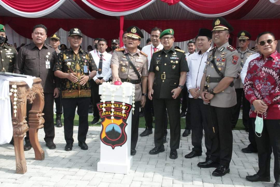 Kapolda Jateng Pimpin Pengukuhan Peningkatan Tipe Polres Pati Menjadi Polresta Pati