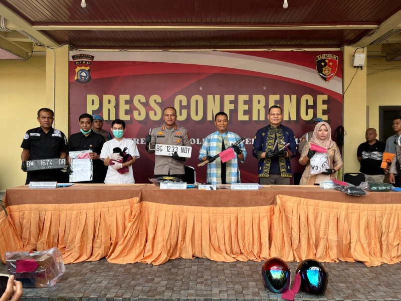 Polisi Bongkar Jual Beli Satwa Dilindungi di Riau, Owa Dijual Rp 10 Juta