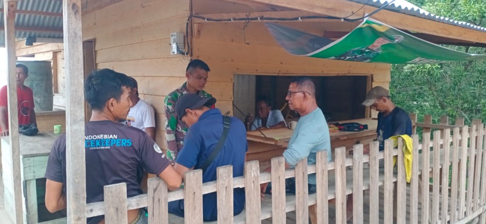 Sosialisasi Babinsa di Kampung Pancasila Dorong Warga Hidup Rukun dan Bersih