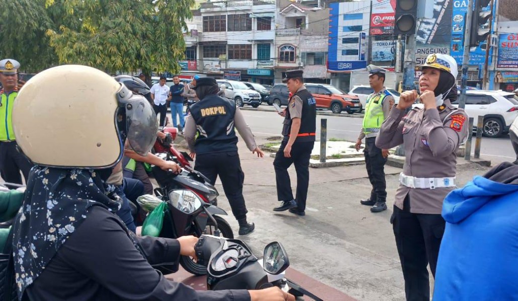 Hari Ketiga OPERASI ZEBRA TOBA 2025 : Kesadaran Publik Mulai Meningkat, Upaya Lapangan Ditambah untuk Jaga Stabilitas Lalu Lintas