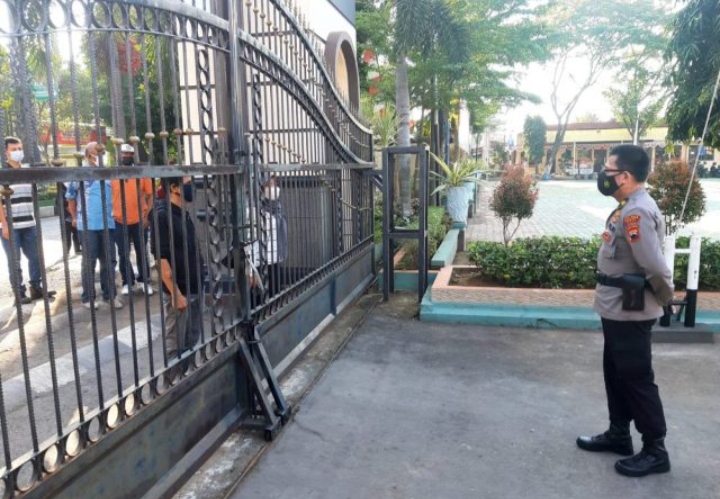 Beredar Pesan Hoax Vaksinasi di Polres Pati Hanya Perlu Bawa KTP