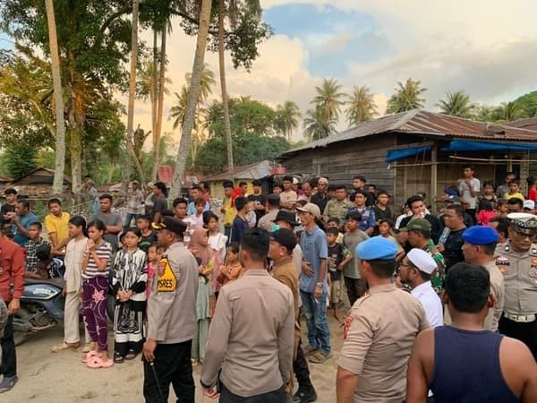 Tim Gabungan Lakukan Penggeledahan dan Penggerebekan Narkoba di Desa Singkuang I dan II