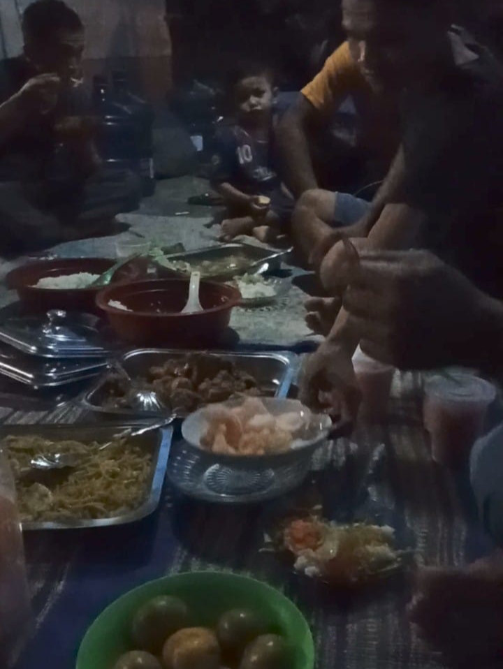 Karyawan PT Caron Pokphand Indonesia Buka Puasa Bersama Wartawan