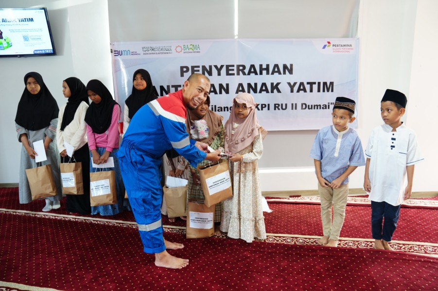 Komitmen Dukung Pembangunan Sosial, PT KPI Kilang Dumai Santuni Anak Yatim