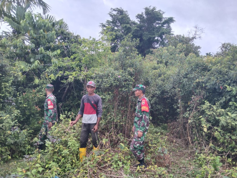 Perkuat Sinergitas, Babinsa Teluk Belitung Ajak Staf Kelurahan Jalin Komunikasi Aktif