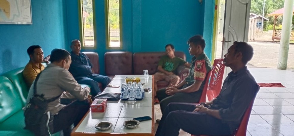 Jaga Kebersihan dan Kerukunan, Babinsa Ajak Warga Hidup Sesuai Pancasila