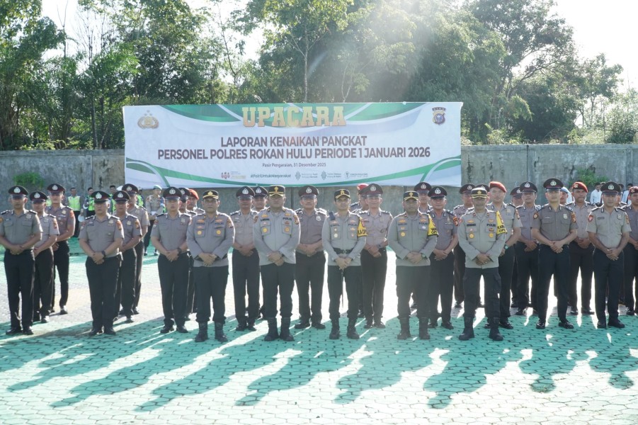 63 Personel Polres Rokan Hulu Resmi Naik Pangkat, Kapolres Tekankan Tanggung Jawab dan Profesionalisme