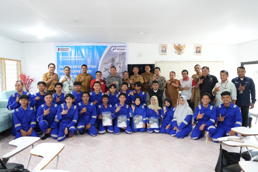Pertamina Patra Niaga Fasilitasi 20 Pemuda Pelatihan Operator Listrik Industri dan Uji Kompetensi, Dorong Peningkatan Daya Saing Tenaga Kerja Lokal