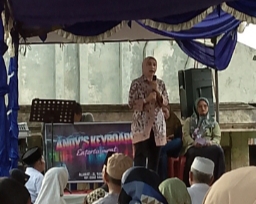 Reses Hj Farida SE Anggota DPRD Riau di RT 19 Rimba Sekampung Dumai