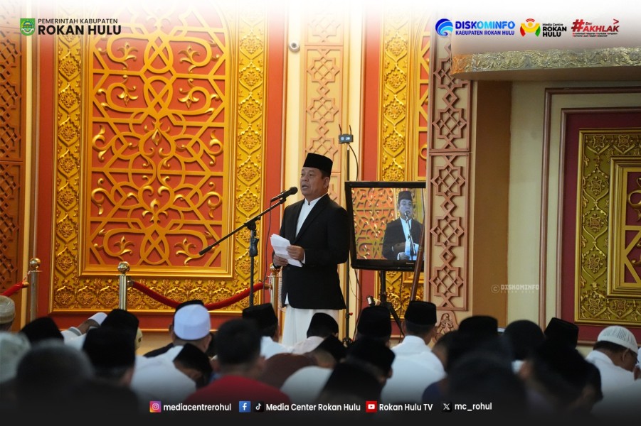 Plh Bupati Rohul H.Syafaruddin Poti Bersama Ribuan Warga Salat Idul Fitri 1447 Hijriah di Masjid Agung Islamic Center