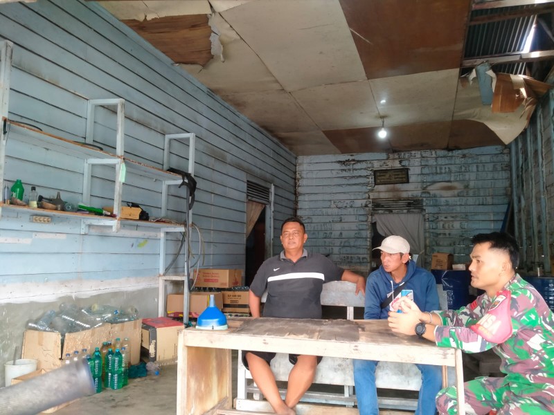 Komunikasi Sosial di Kampung Pancasila, Babinsa Tekankan Nilai Persatuan