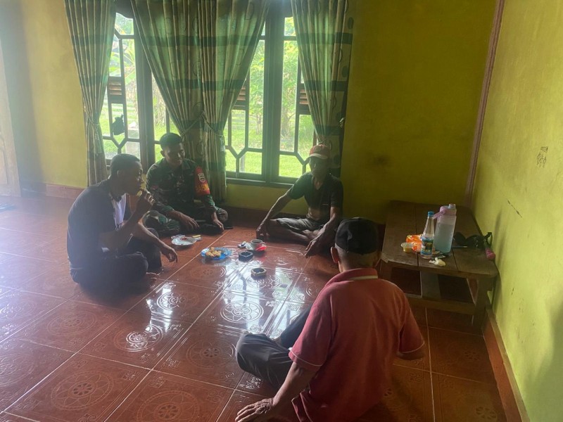 Sinergi Babinsa dan Masyarakat di Merbau Terus Ditingkatkan Lewat Komsos