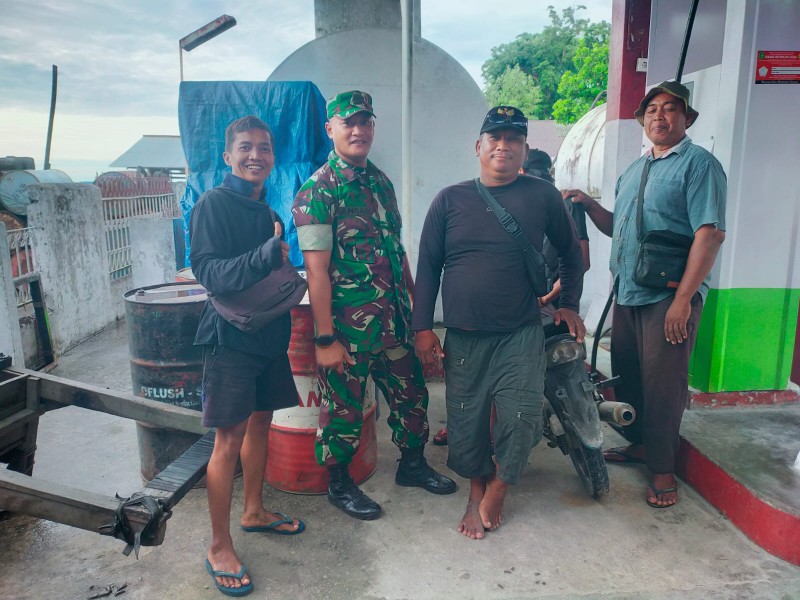 Komsos Babinsa Koramil 06/Merbau Dorong Masyarakat Teluk Belitung Jaga Persatuan dan Kerukunan