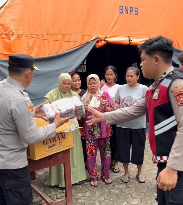 Bantuan Polres Simalungun ke Tapteng dan Sibolga, 1.740 Paket Makanan Disalurkan ke Korban Bencana
