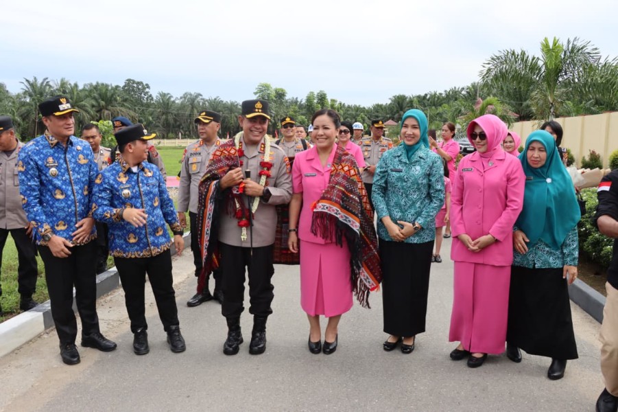 Kapolda Sumut Suntikkan Motivasi ke Jajaran Polres Padang Lawas : Bersatu, Berani, dan Humanis