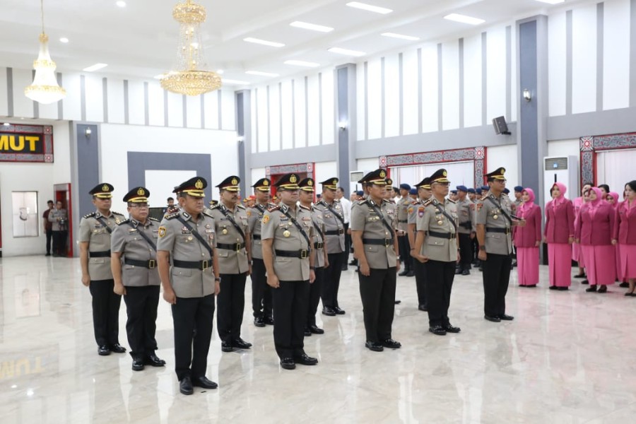 Kapolda Sumut Serah Terima Jabatan Lima Kapolres Dan KA SPN Hinai Dan Dir Intelkam Polda Sumut