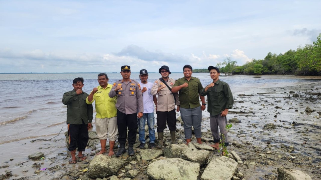 Green Policing, Kapolsek Sei Sembilan Bersama Lurah Basilam Baru Ajak Siswa/i SMPN 09 Jaga Kelestarian Alam