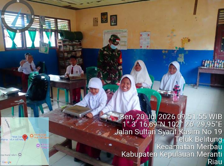 3.023 Pelajar dan Guru di Merbau Nikmati Program Makan Sehat Bergizi, Babinsa Pastikan Distribusi Lancar