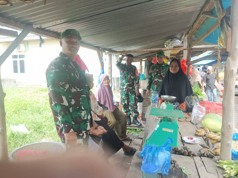 Jaga Stabilitas dan Keakraban, Koramil 06/Merbau Lakukan Komsos Dengan Warga