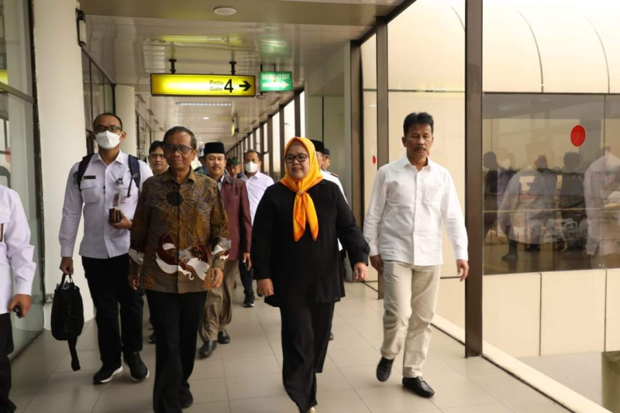 Wagub Marlin Bersama HMR Sambut Kedatangan Menko Polhukam