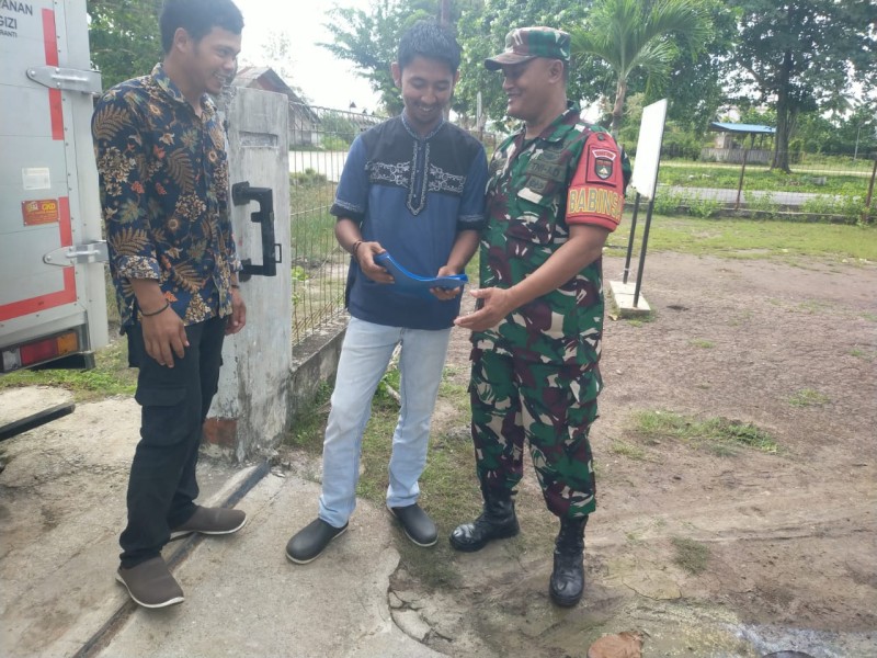 Lewat Komsos, Babinsa Ajak Warga Jaga Persatuan dan Nilai Kebangsaan di Tengah Arus Globalisasi