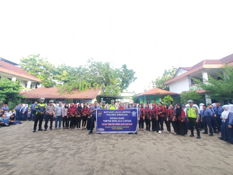 Sat Lantas Polres Sibolga Laksanakan Kegiatan BINLUH “Police Goes To School” di SMP Negeri 3 Sibolga