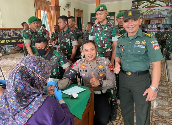 Sinergi TNI Polri, Polres Blora Ikut Donor Darah Dalam Rangka Hari Juang TNI AD Ke 77 Tahun 2022