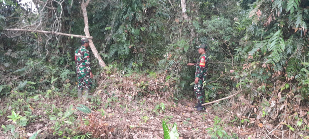 Patroli Babinsa Koramil 06/Merbau, Masyarakat Diajak Jaga Lingkungan