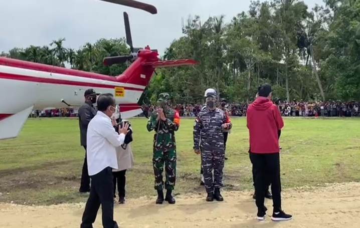 Danlanal Dumai Sambut Presiden RI Kunker Ke Wilayah Kabupaten Bengkalis Provinsi Riau