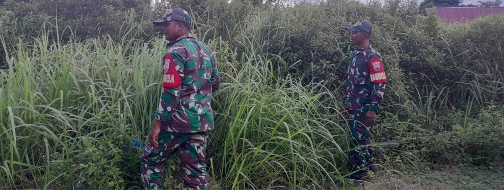 Babinsa dan Masyarakat Bersinergi dalam Pencegahan Karhutla di Pulau Merbau