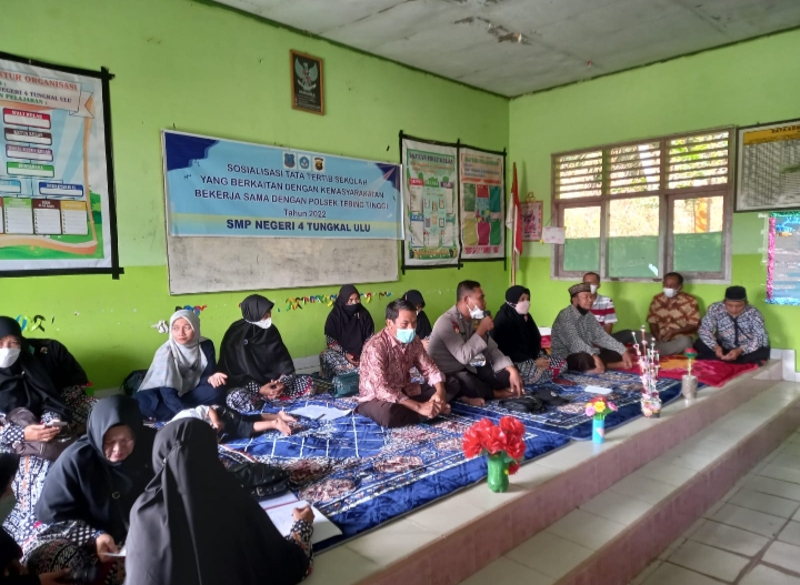 Personil Polsek Tebing Tinggi Menghadiri Undangan Kegiatan Sosialisasi Tata Tertib Sekolah