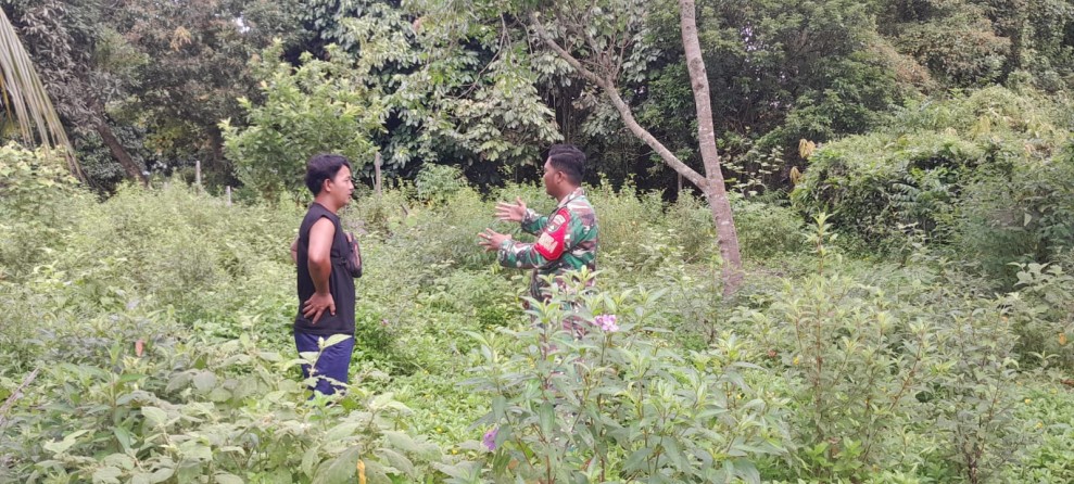 Bersama Warga, Pratu Hutagalung Perkuat Pencegahan Karhutla di Desa Tanjung Padang