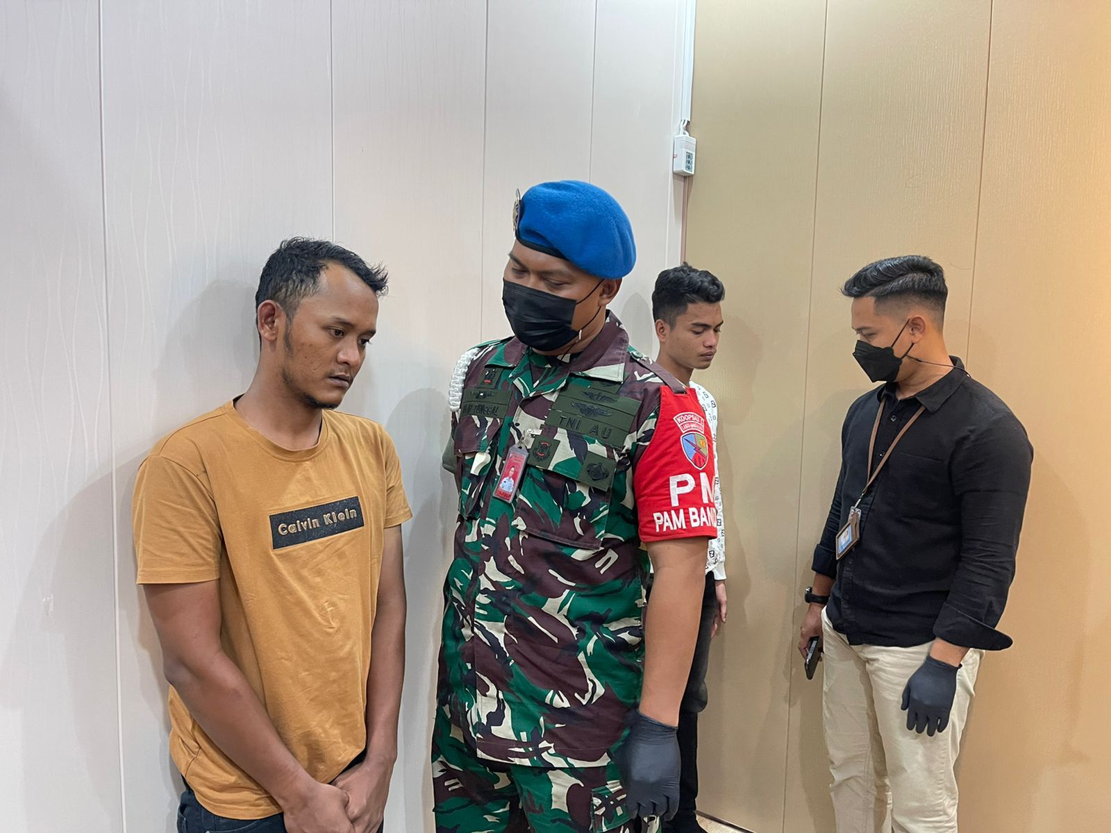 Tiga Penumpang Batik Air Diamankan Petugas Gabungan Bandara Hangnadim Batam Kedapatan Membawa Narkoba 811,4 Gram Narkoba Jenis Methamphetamine